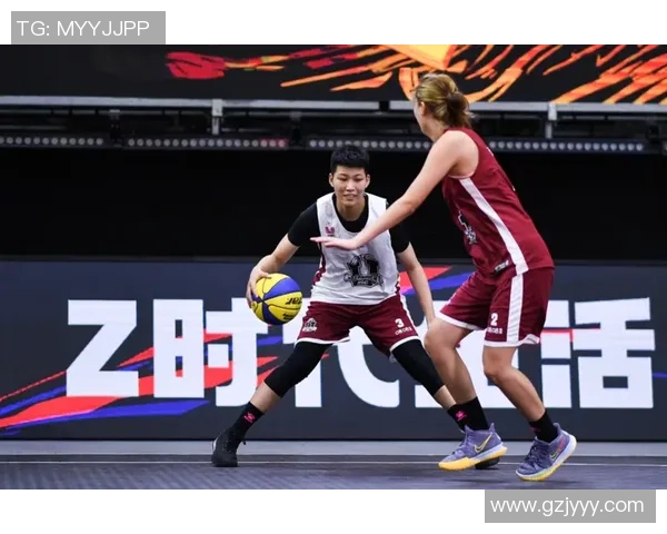 深圳篮球队的整体压制策略解析与深度剖析篮球战术的成功之道 深圳篮球队的整体压制策略解析与深度剖析篮球战术的成功之道